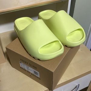 YEEZY SLIDE Glow Green. Authentic. Size 11